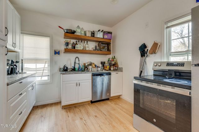 403 Wilson Avenue, Johnson City, TN 37604