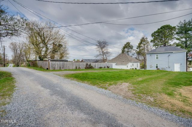 403 Wilson Avenue, Johnson City, TN 37604
