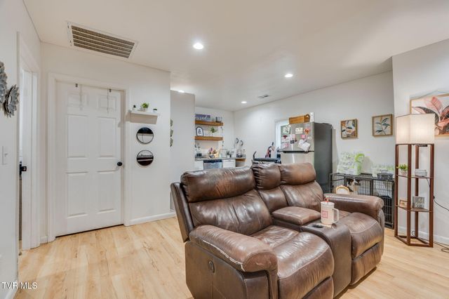 403 Wilson Avenue, Johnson City, TN 37604