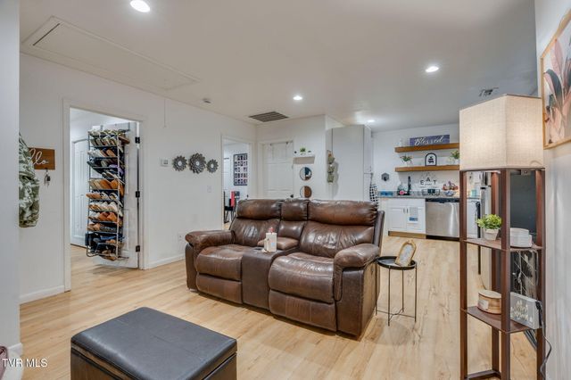 403 Wilson Avenue, Johnson City, TN 37604