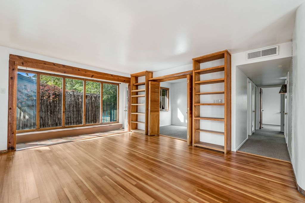 456 Amado Street, Santa Fe, NM 87501