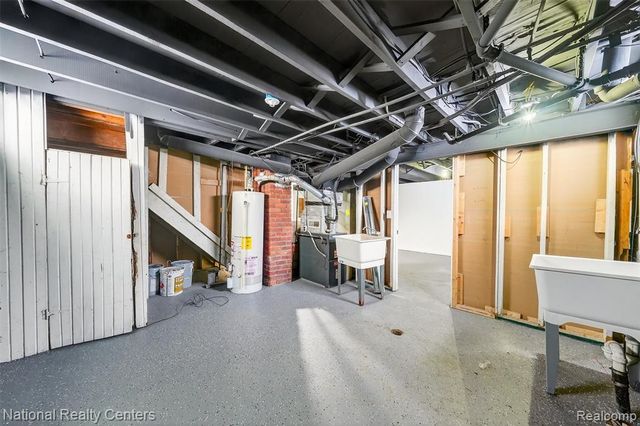 594 E Mansfield Avenue, Pontiac, MI 48340