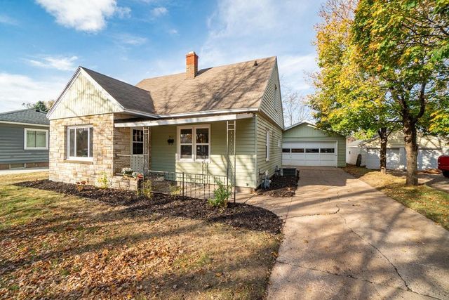 1912 Hoover Avenue, Eau Claire, WI 54701