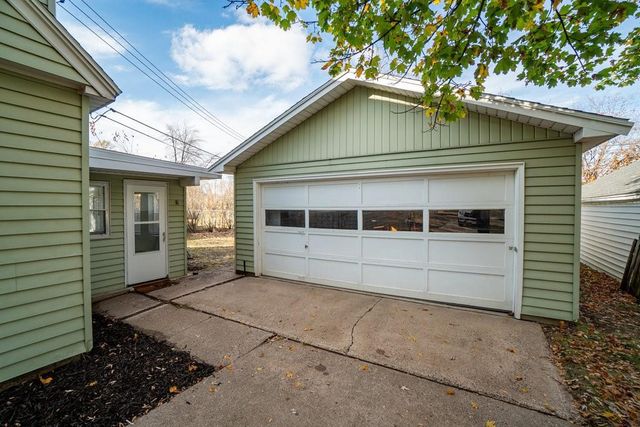 1912 Hoover Avenue, Eau Claire, WI 54701