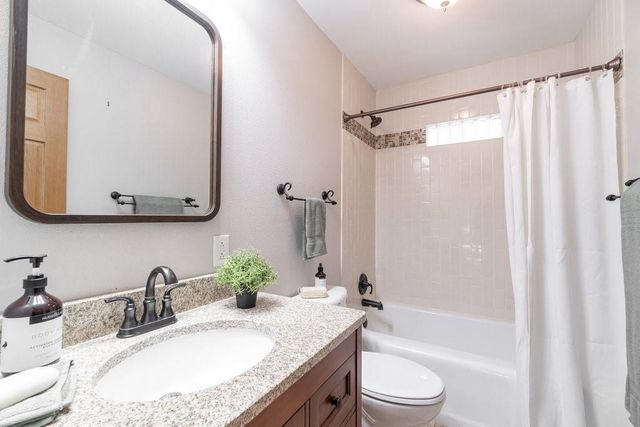 1912 Hoover Avenue, Eau Claire, WI 54701