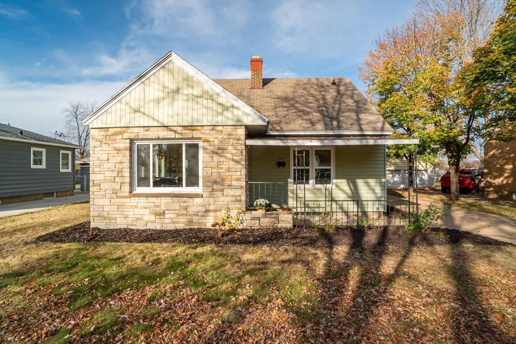 1912 Hoover Avenue, Eau Claire, WI 54701