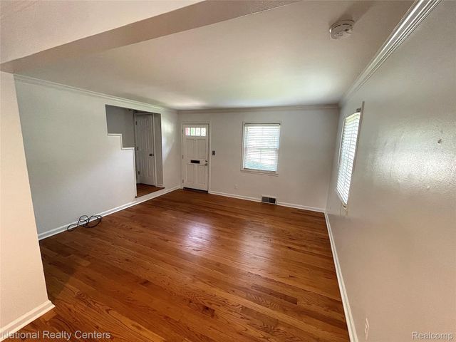 1704 Graefield Road, Birmingham, MI 48009