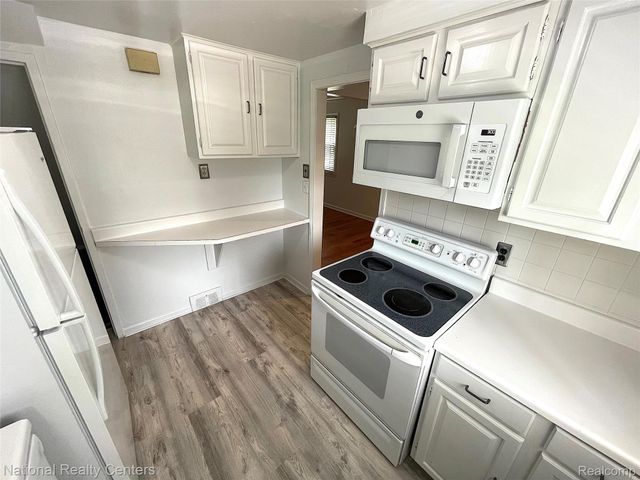 1704 Graefield Road, Birmingham, MI 48009