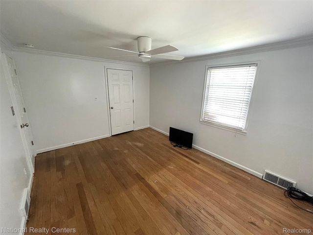 1704 Graefield Road, Birmingham, MI 48009