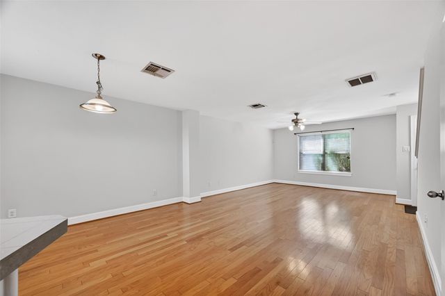 5951 South Loop E 47, Houston, TX 77033