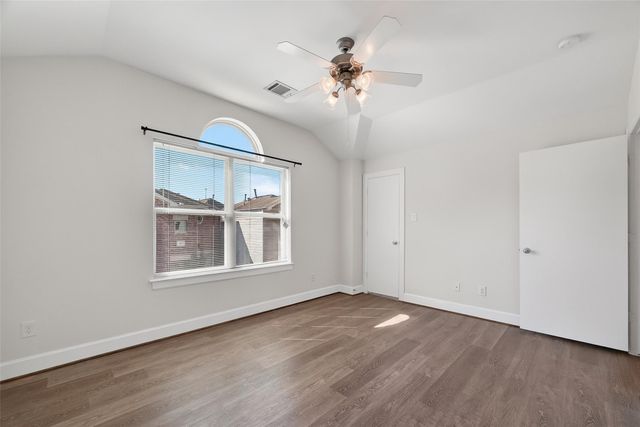 5951 South Loop E 47, Houston, TX 77033