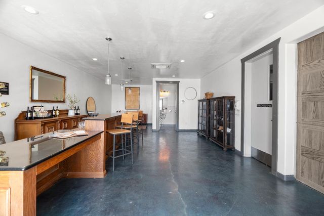 6539 E Peltier Rd, Acampo, CA 95220