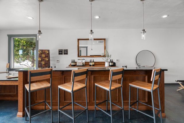 6539 E Peltier Rd, Acampo, CA 95220