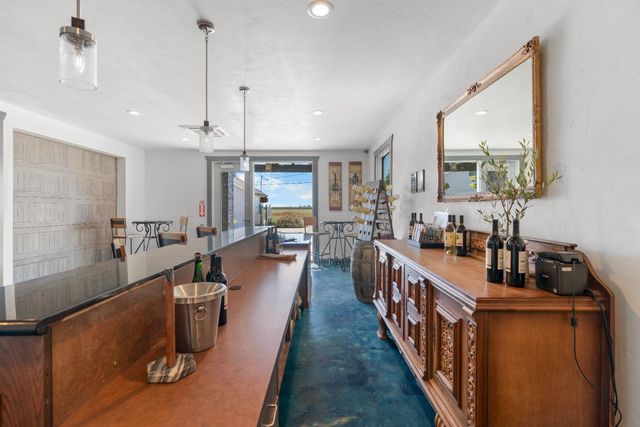 6539 E Peltier Rd, Acampo, CA 95220