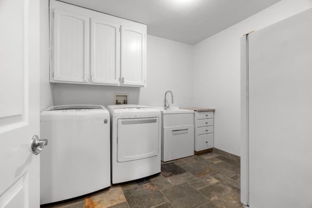 6539 E Peltier Rd, Acampo, CA 95220