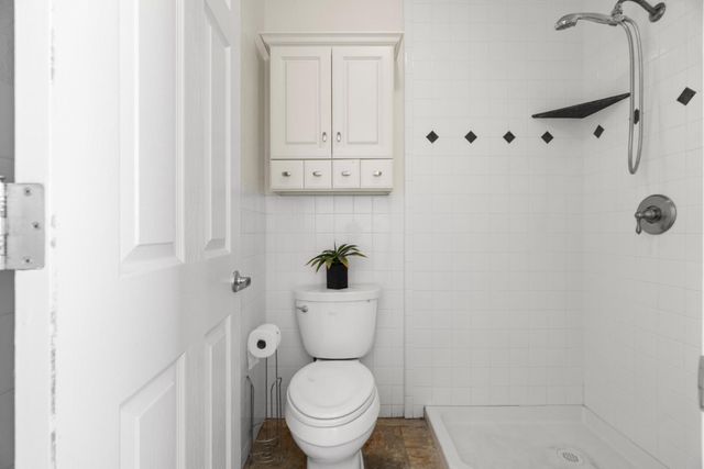 6539 E Peltier Rd, Acampo, CA 95220