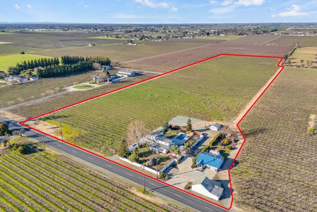 6539 E Peltier Rd, Acampo, CA 95220