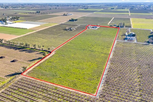 6539 E Peltier Rd, Acampo, CA 95220