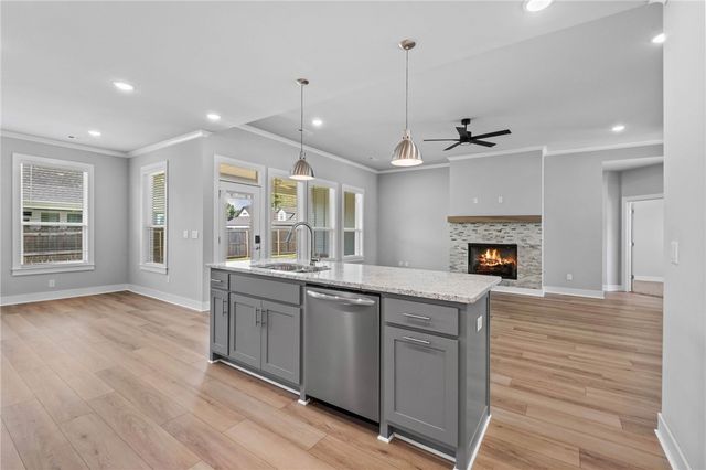 823 Mueller Way, Prairie Grove, AR 72753