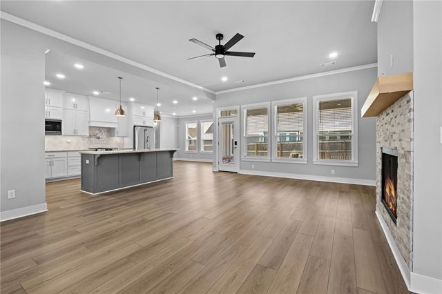 823 Mueller Way, Prairie Grove, AR 72753