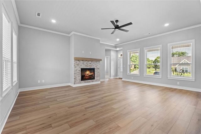 823 Mueller Way, Prairie Grove, AR 72753