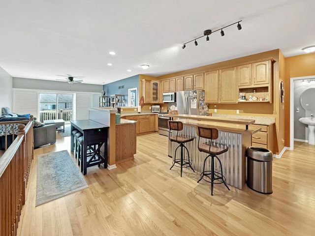 8709 Lake Hills Drive, St. John, IN 46373