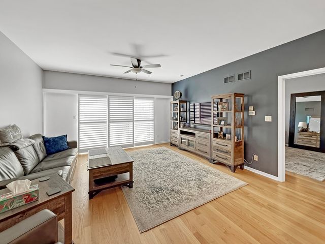 8709 Lake Hills Drive, St. John, IN 46373