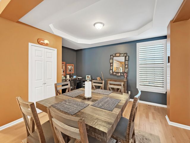 8709 Lake Hills Drive, St. John, IN 46373