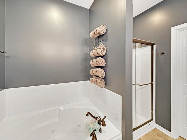 8709 Lake Hills Drive, St. John, IN 46373