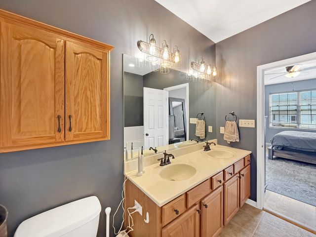 8709 Lake Hills Drive, St. John, IN 46373