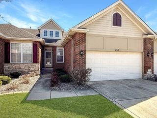 8709 Lake Hills Drive, St. John, IN 46373