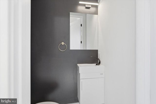 1168 ABBEY PL NE, Washington, DC 20002