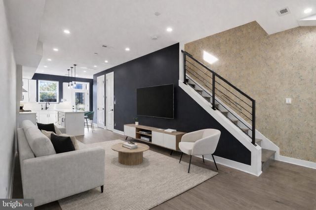 1168 ABBEY PL NE, Washington, DC 20002