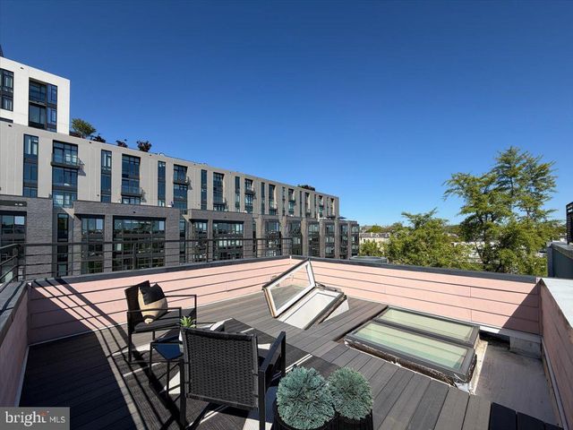 1168 ABBEY PL NE, Washington, DC 20002