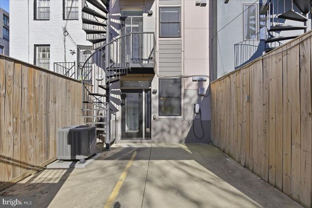 1168 ABBEY PL NE, Washington, DC 20002