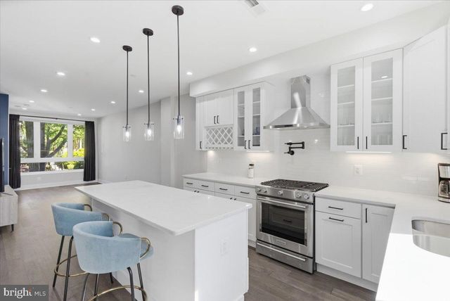 1168 ABBEY PL NE, Washington, DC 20002