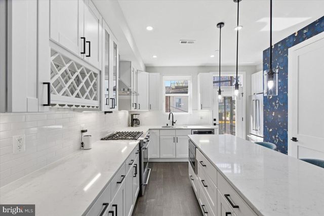 1168 ABBEY PL NE, Washington, DC 20002
