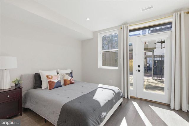 1168 ABBEY PL NE, Washington, DC 20002