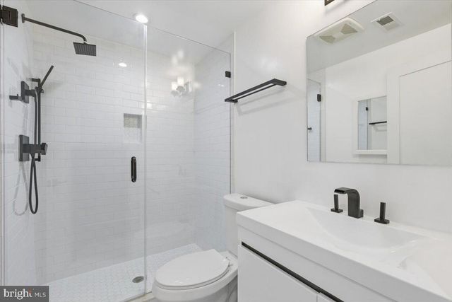 1168 ABBEY PL NE, Washington, DC 20002
