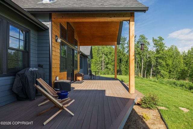 8626 E Amazing View Circle, Palmer, AK 99645