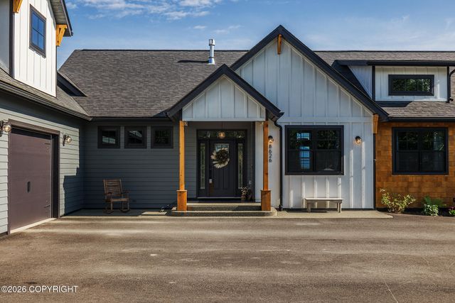 8626 E Amazing View Circle, Palmer, AK 99645