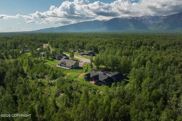 8626 E Amazing View Circle, Palmer, AK 99645