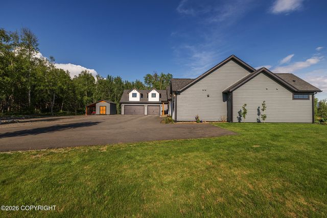 8626 E Amazing View Circle, Palmer, AK 99645
