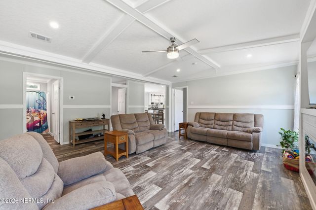 132 LAKE LUCY Court, Interlachen, FL 32148