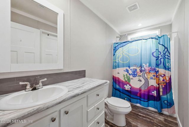 132 LAKE LUCY Court, Interlachen, FL 32148