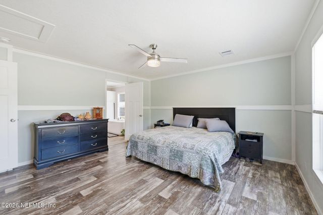 132 LAKE LUCY Court, Interlachen, FL 32148