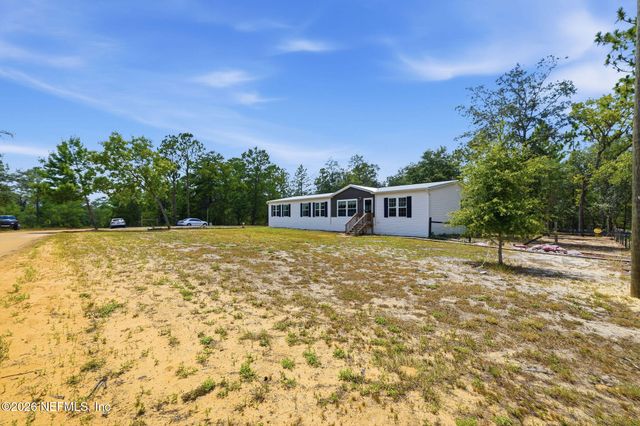 132 LAKE LUCY Court, Interlachen, FL 32148