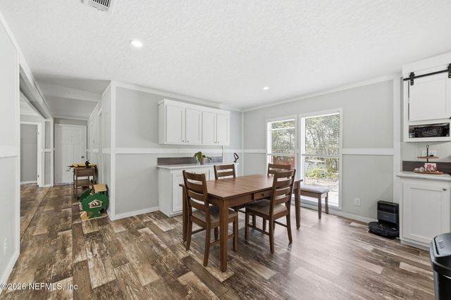 132 LAKE LUCY Court, Interlachen, FL 32148