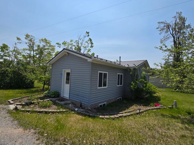 1793 W Kittle Road, Mio, MI 48647