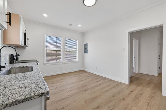 2202 Hutchins Street D, Houston, TX 77003